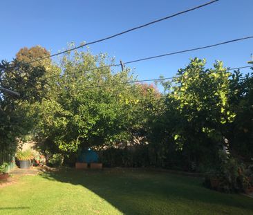 Glen Waverley - Photo 2