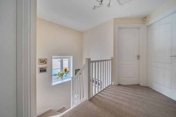 4 bedroom detached house to rent - Photo 1