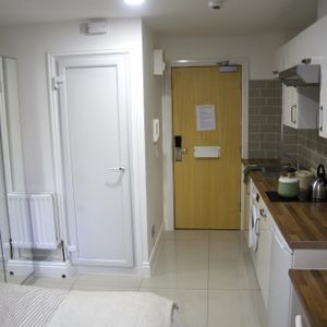 Flat 3, Samara Plaza, LS2 9DU, Leeds - Photo 3