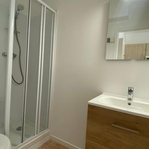 Location Appartement 1 pièce 18m² LA ROCHELLE 17000 - Photo 3