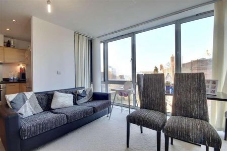 Admiralty Road, Portsmouth, PO1 - Photo 2