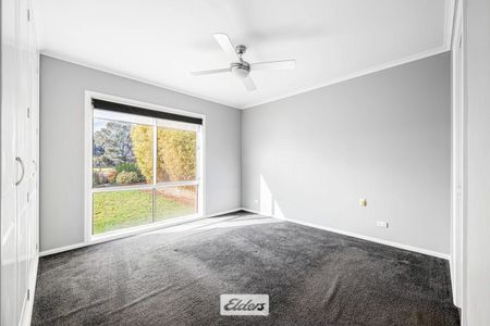 Family Friendly 4 Bedroom Home in Prime Location - Photo 3