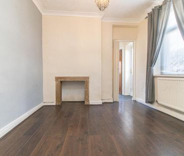 2 bedroom end of terrace house to rent - Photo 4