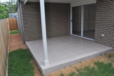 Close to Town - Photo 4