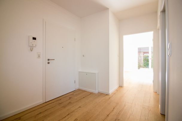 Wohnen Sie traumhaft schön, modern und zentral - 3 ZKB Etagenwohnung mit EBK, Balkon & Stellplatz - Photo 1