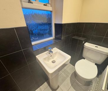 2 bedroom house to rent - Photo 2