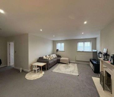 Paddock Gate, North Street, Winkfield, Windsor, Berkshire, SL4 - Photo 3