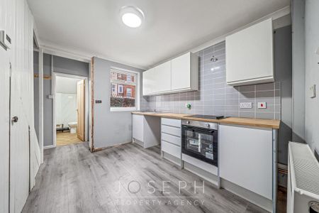 2 bedroom terraced house to rent - Photo 4