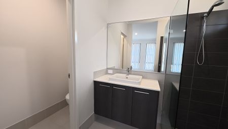 Near New Luxury 4x2 Home&excl; - Photo 2