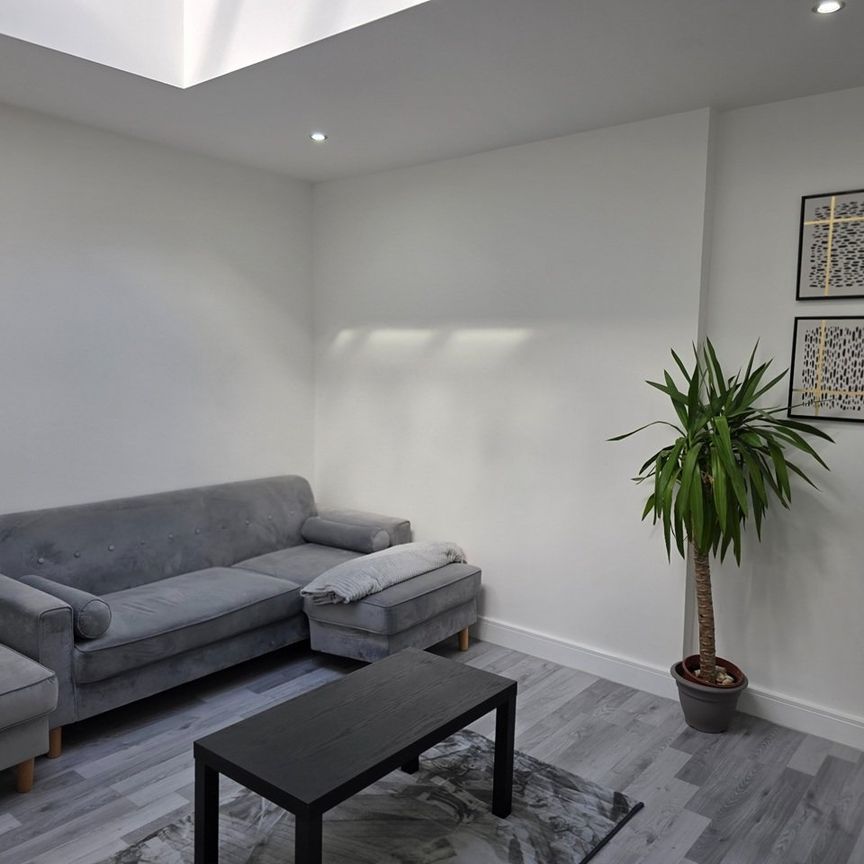 1 Bed Flat, Aylestone Road, LE2 - Photo 1