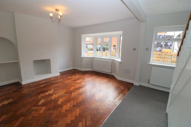 Oakdene Road Brockham, Betchworth - 3 bedrooms Property for lettings - Seymours - Photo 1