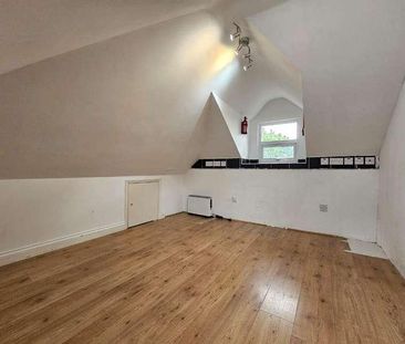 Aldborough Road South, London, IG3 - Photo 3
