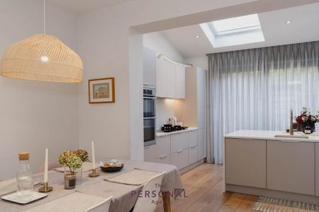 4 bedroom semi-detached house to rent - Photo 2