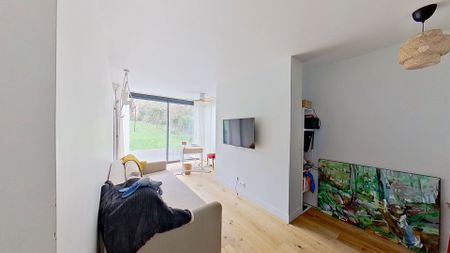 Location Maison 8 pièces 263m² - Photo 2
