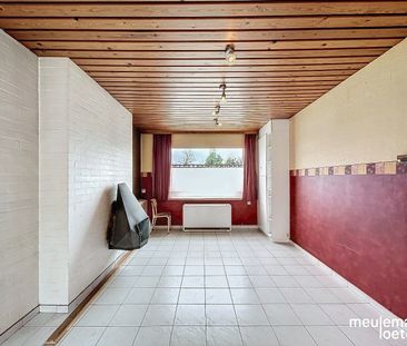 Verzorgde rijwoning met 3 ruime slaapkamers - Photo 1