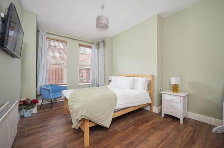 46 Old Cavehill Road, Belfast, BT15 5GT - Photo 4