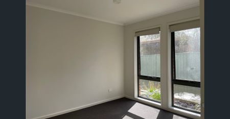 Two bedroom unit in quiet location - Photo 5