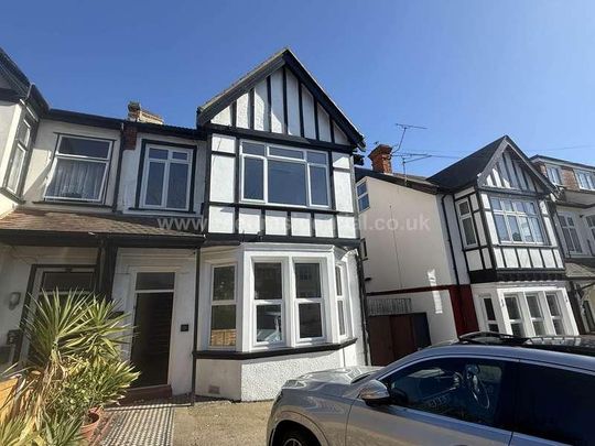 Manor Road, Westcliff On Sea, SS0 - Photo 1