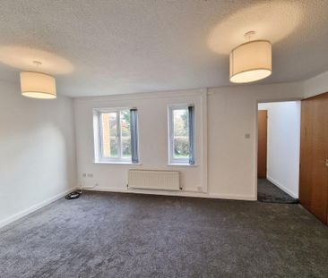 4 bedroom terraced house to rent - Photo 2