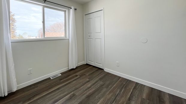 Renovated 3 Bedroom, 2.5 Bath Townhome With Finished Basement. - Photo 1