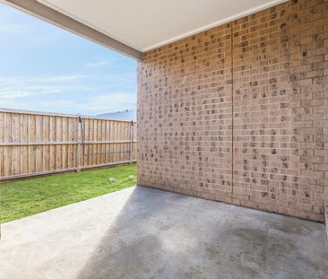 Low Maintenance Modern Living - Photo 5