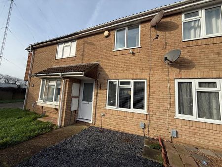 2 bedroom terraced house to rent - Photo 2