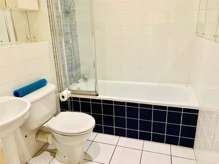 2 bedroom apartment to rent - Photo 4