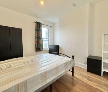 Frobisher Road, London, N8 - Photo 4