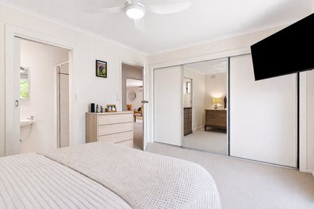 Seaford - Photo 2