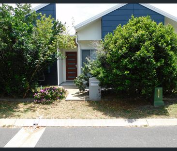 WOODLANDS ESTATE - ANDERGROVE - 2 BEDROOM HOME - Photo 4