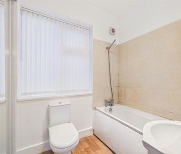 2 bedroom detached house to rent - Photo 3