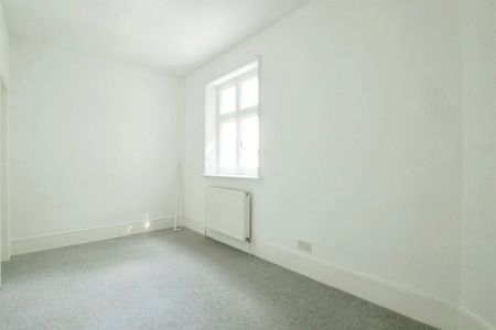 St Margarets Terrace - Photo 5