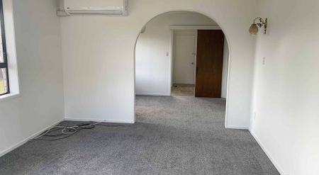 Charming 2-Bedroom Home - Photo 5