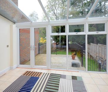 3 bedroom semi-detached house to rent - Photo 6