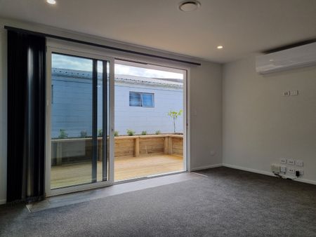 Easy Modern Living Close to Inglewood CBD - Photo 5