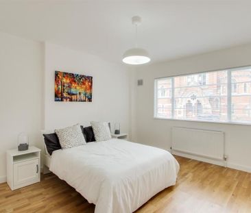 3 Bed Flat, Mundania Court, SE22 - Photo 4
