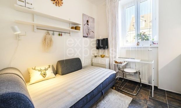 Dizajnová garsónka 15m2, s A/C, plne zariadená, v srdci Starého Mesta - Photo 1