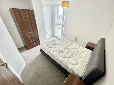 2 bedroom apartment to rent - Photo 3