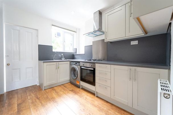 2 bedroom property to rent - Photo 1