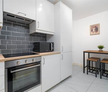 Apartment 8, Block 1, Harcourt Green, Charlemont Street, Dublin 2, ... - Photo 2