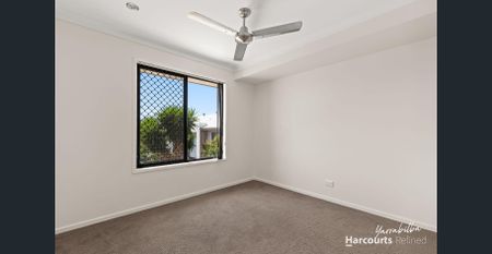 Modern Family Living in the Heart of Yarrabilba - Photo 2