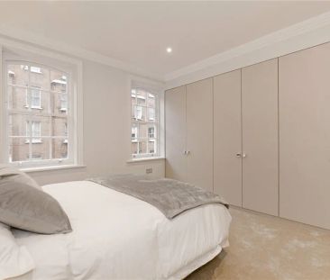 3 bedroom flat in Islington - Photo 3