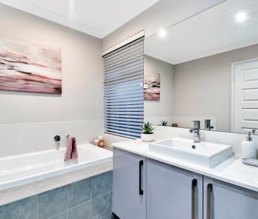 Lake side family retreat - Photo 4