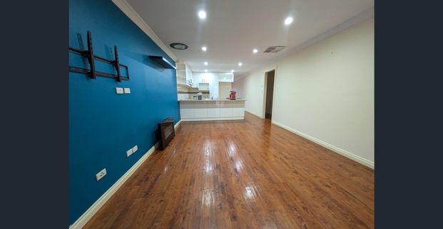 Large and Well Presented Family Home. - Photo 1