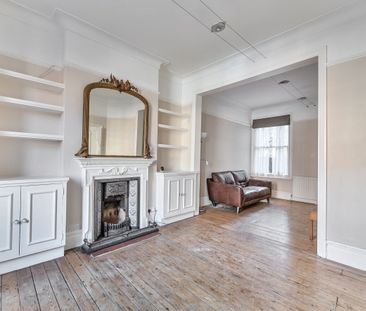 3 Bed Terraced House, Barcombe Avenue, SW2 - Photo 2