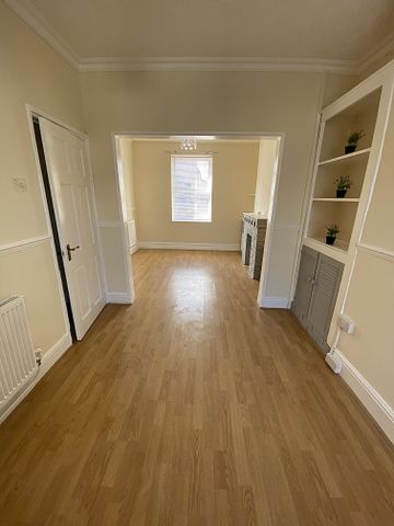 £1,350 PCM, Three Bedroom House with Enclosed Garden in Dorset Street, Grangetown, Cardiff, CF11 6PS - Photo 5