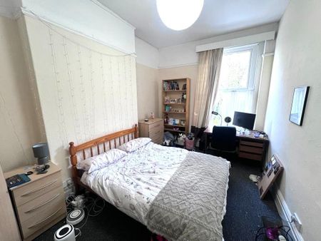 8 bedroom house share to rent - Photo 2
