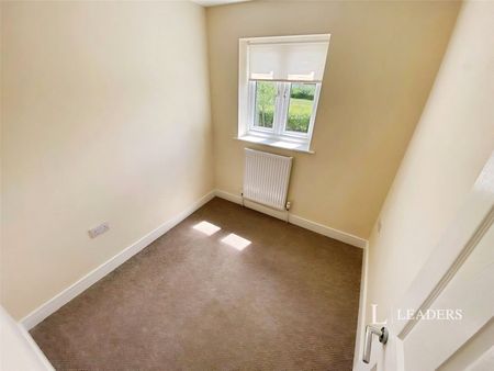 3 bedroom house to rent Goodwood Drive, Bourne, Lincolnshire, PE10 - Photo 3