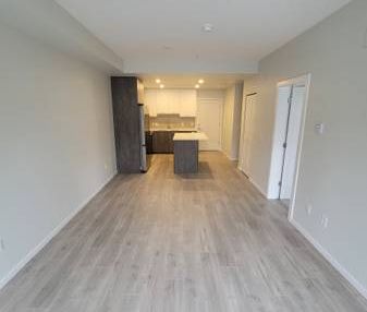 Ground Floor 2 Bed / 2 Bath / 2 Parking Brand New Unit! - Photo 2