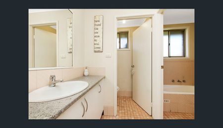 Beautiful Family Home - Photo 5